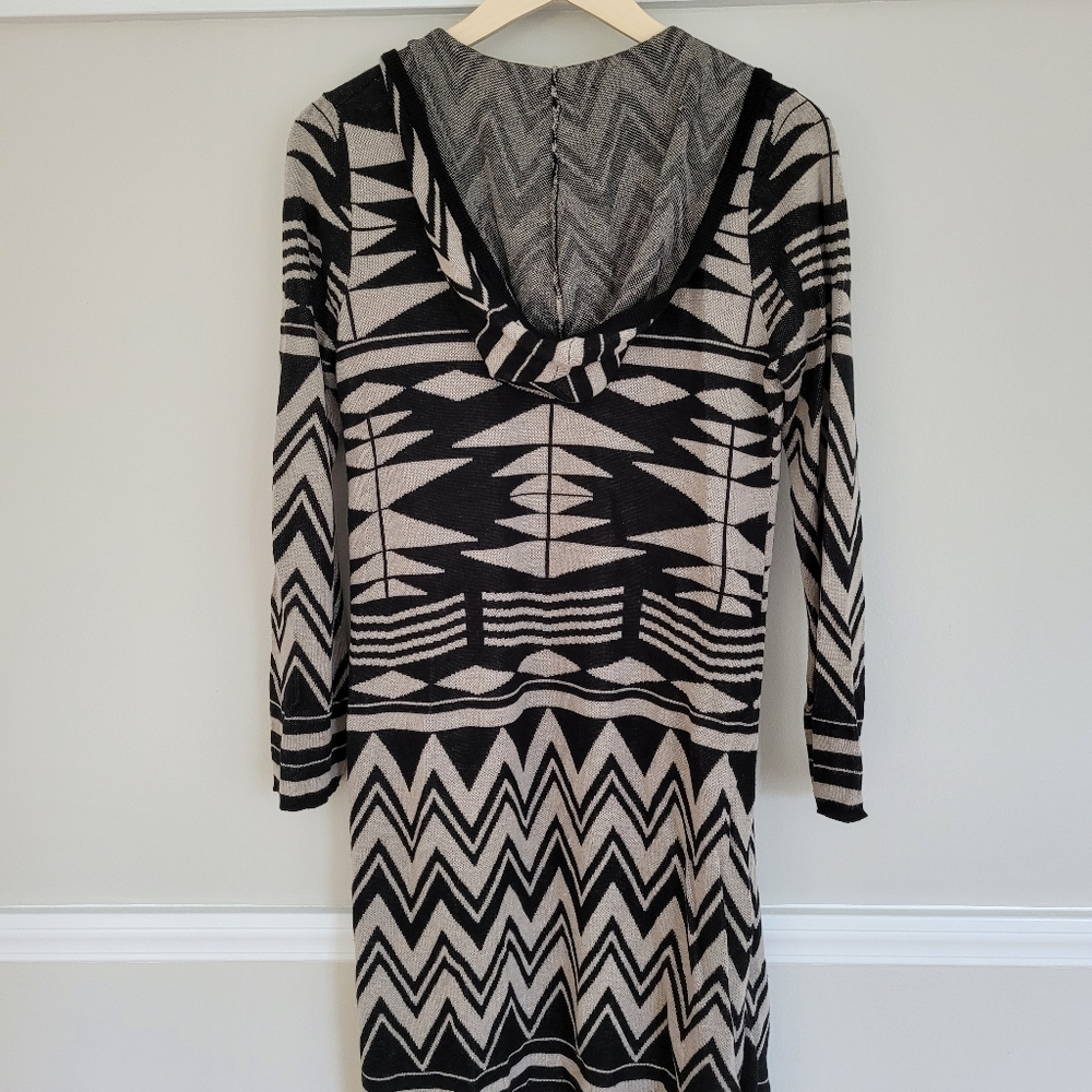 Aztec Pattern Cardigan - Picture 4 of 5